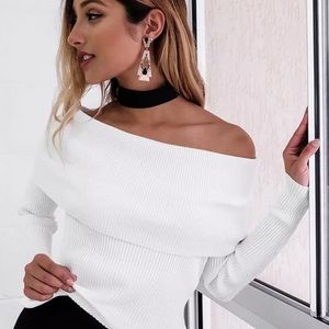 👀 All White Long Sleeve Strapless Knit Top 👀